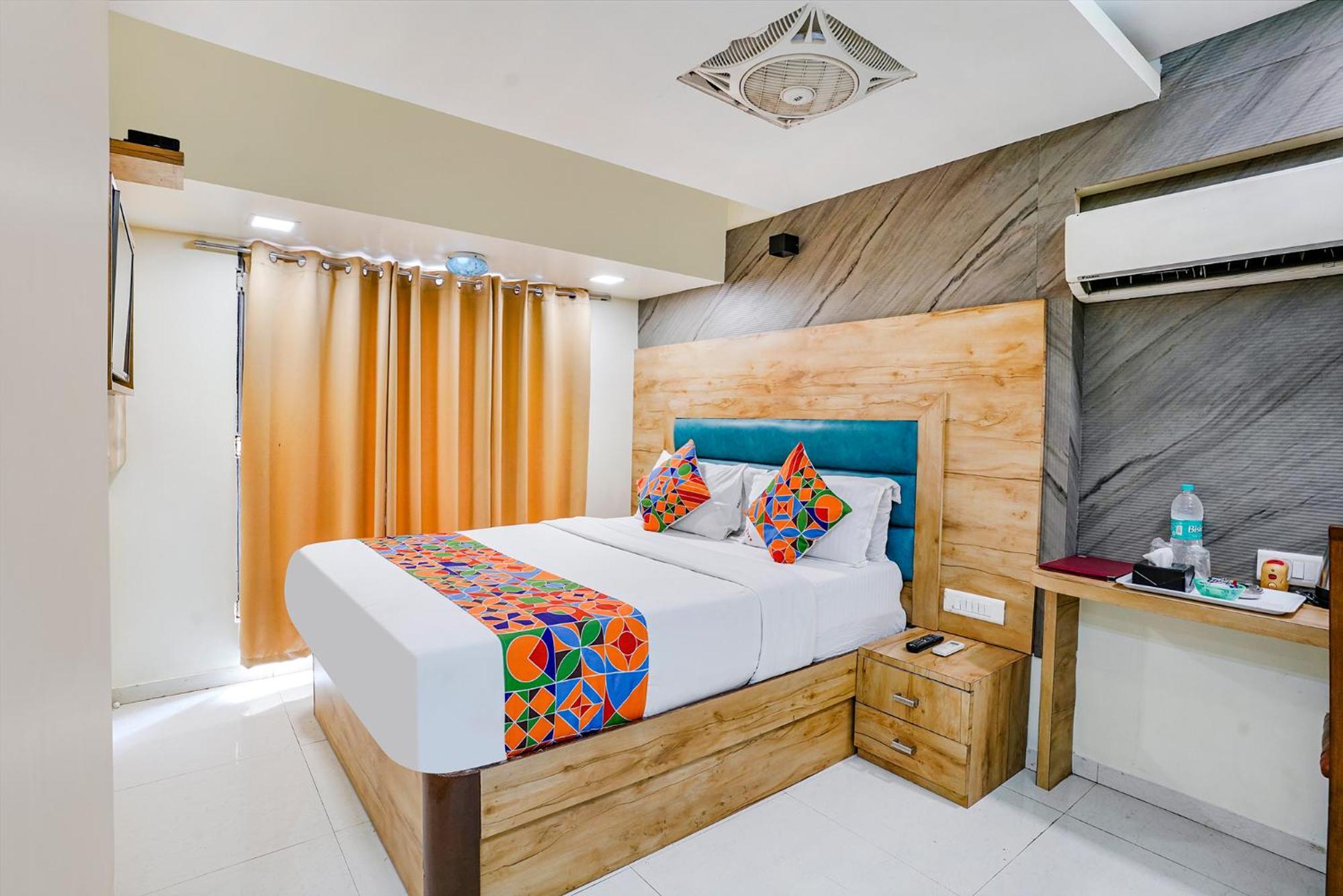 Fabexpress Amber Corp Inn - Nr Nesco Exhibition Center Mumbai Exterior photo