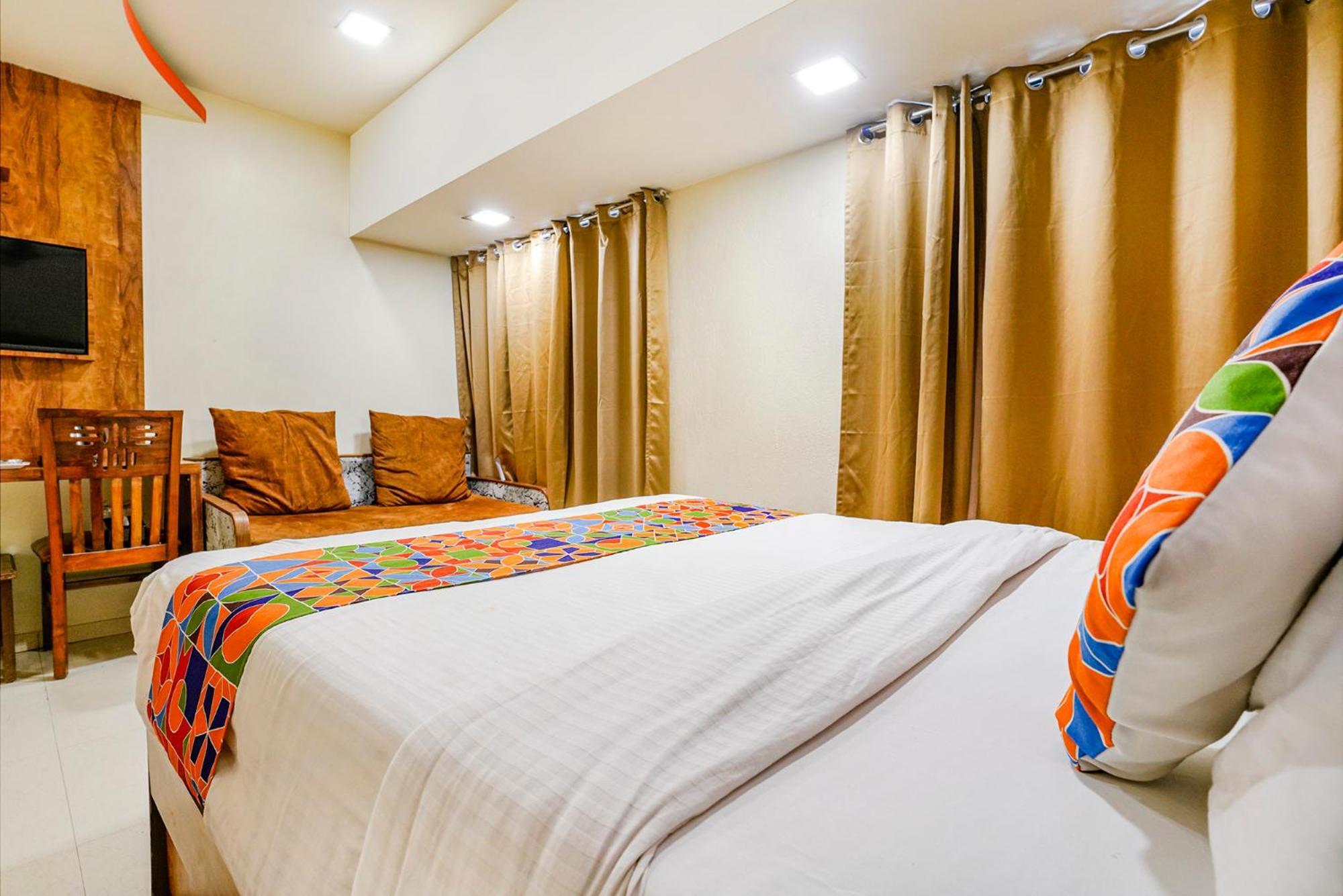 Fabexpress Amber Corp Inn - Nr Nesco Exhibition Center Mumbai Exterior photo